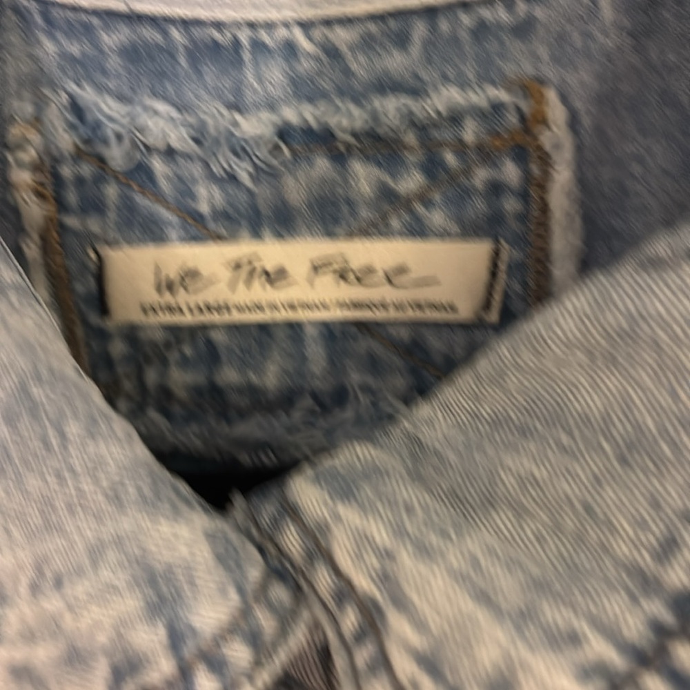 We The Free Faded Blue Denim Top - Picture 4 of 9